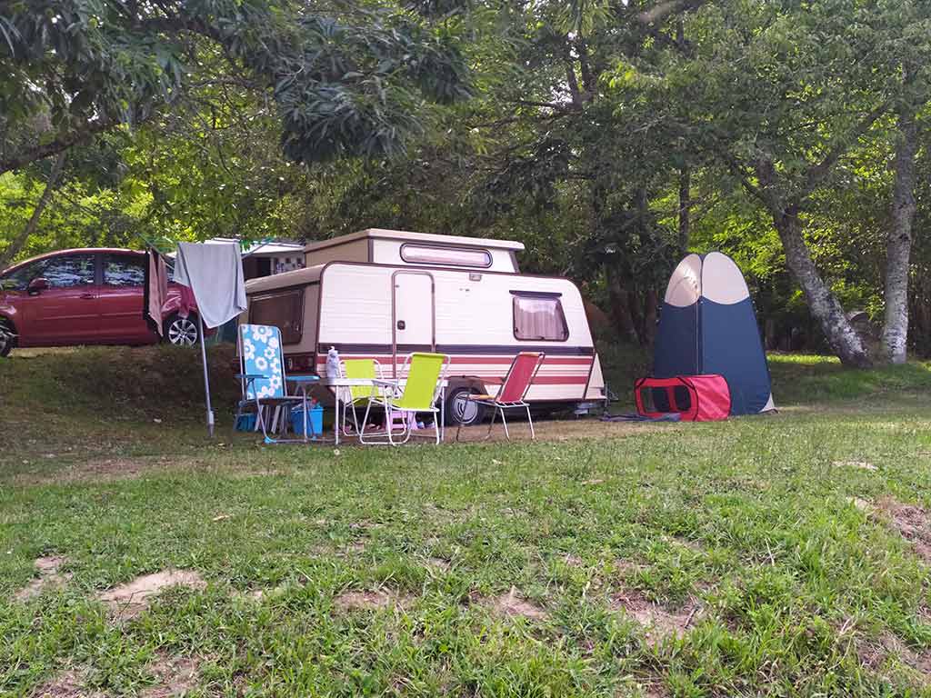 emplacement-camping-caravane-rocamadour-1